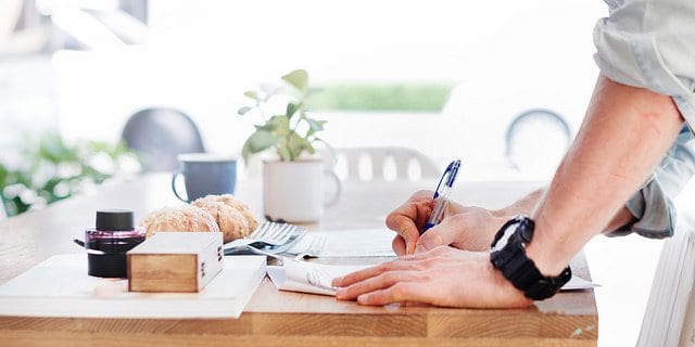 sign a contract when working with family
